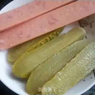 Make Sour cucumber sushi step 1