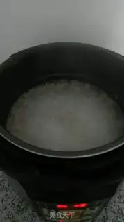 Make Vegetable thin meat congee step 5