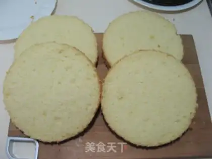 Make Roses with sponge cakes step 19