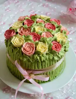 Make Roses with sponge cakes step 29