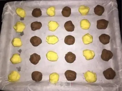 Make Coco loves Margaret step 14
