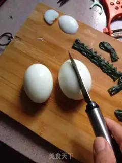 Make Dinosaurs eggs step 3