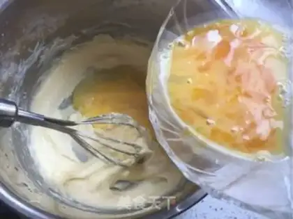 Make Chocolate cupcakes step 1