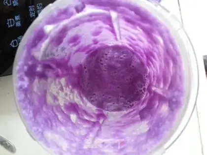 Make The purple blue-handed noodles step 2