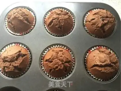 Make Chocolate cupcakes step 7
