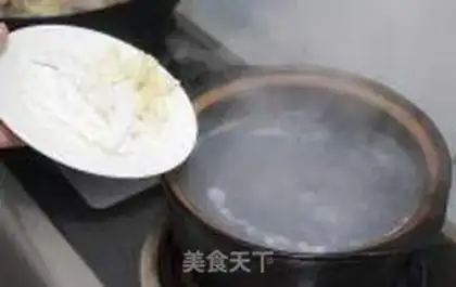 Make Hainan Coconut chicken soup step 3