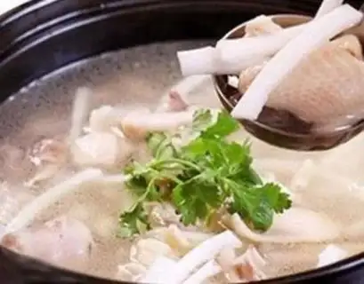 Make Hainan Coconut chicken soup step 5