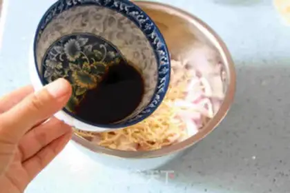 Make Onions with chicken silk step 6