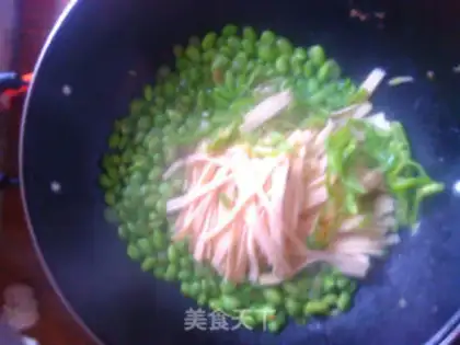 Make Soybeans with fried eggs step 10