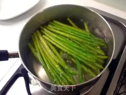 Make Chicken silk salad step 0