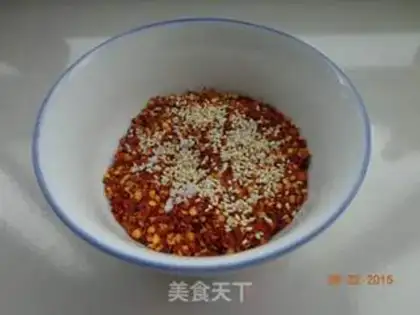 Make Homemade spicy oil step 2