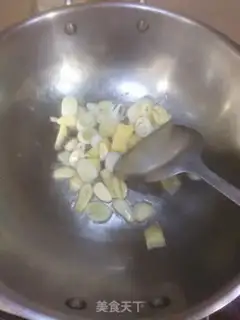 Make Fresh chicks and mushrooms step 1
