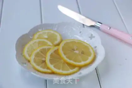 Make Lavender lemon tea step 1