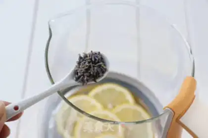 Make Lavender lemon tea step 4