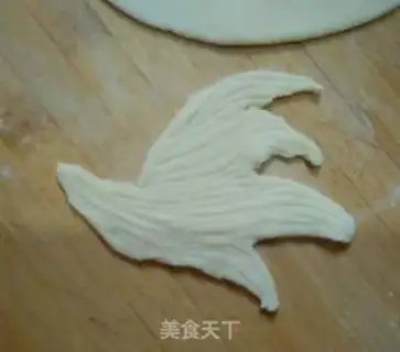Make Goldfish bread step 6