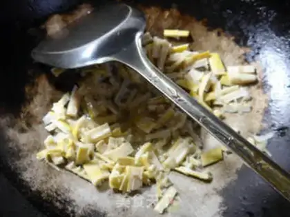Make Sheeptail fried eggs step 4