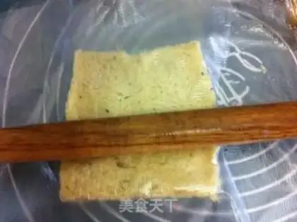 Make Toast sushi step 3