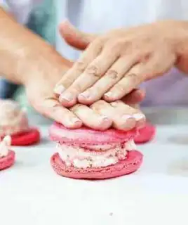 Make Macalon ice cream sandwich step 2