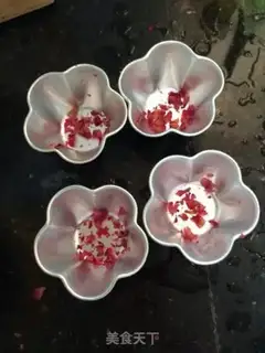 Make The rose roses, a crystal cake step 0