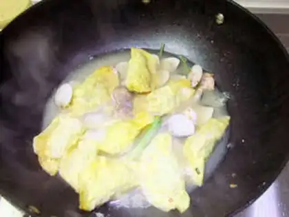 Make Seafood egg dumplings step 7