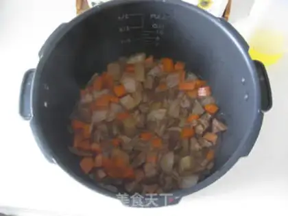 Make Hands on lamb rice step 9
