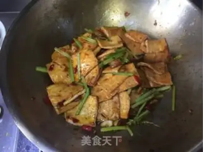 Make Dry pan oil, tofu step 10