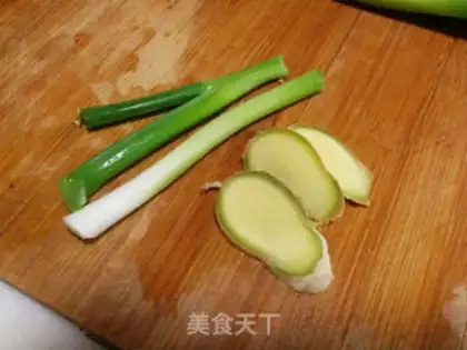 Make Garlic and yellowfish step 1