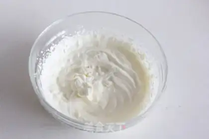 Make Yogurt mousse step 6