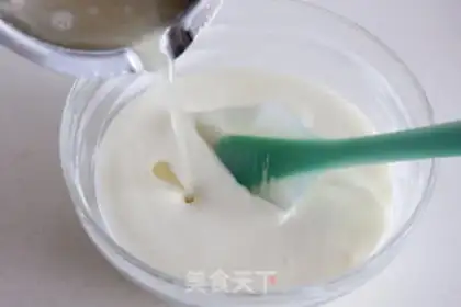Make Yogurt mousse step 9