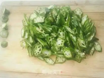 Make Dry garlic and acne step 1