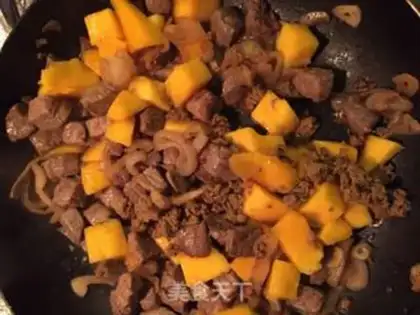 Make Curry beef mango step 7