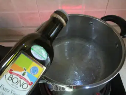 Make Shrimp ball and melon soup step 3