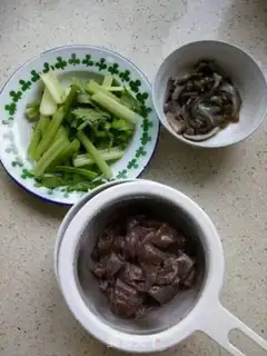 Make Ice-cooked liver cucumber step 2