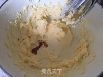 Make Mini chocolate plum pie step 3