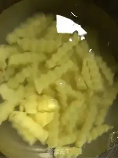 Make Spicy fries step 2