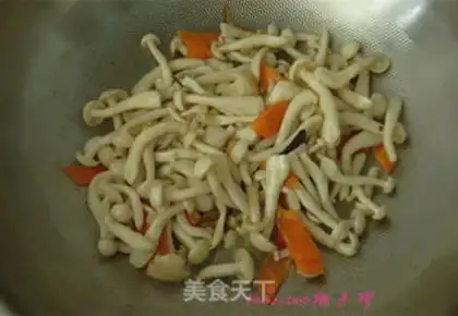 Make Seafood mushroom fried eggs step 6