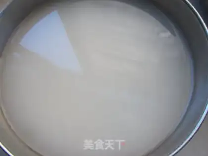 Make Old Beijing cheese roll step 2