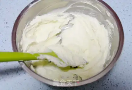 Make Red tea apple cheese pound cake step 2