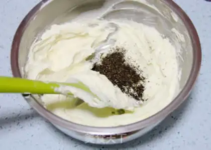 Make Red tea apple cheese pound cake step 3