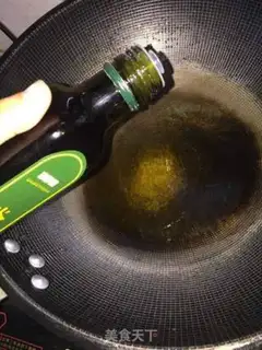 Make Garlic cabbage step 1