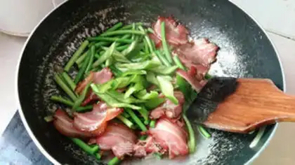 Make Garlic pork step 9
