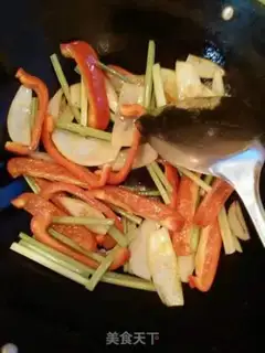 Make Thai curry shrimp step 3