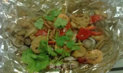 Make Tiny paper, little seafood step 10