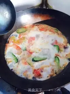 Make Healthy tomato egg soup step 7