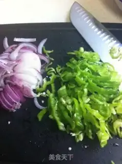 Make Egg sauce noodles step 1