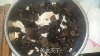 Make Blackwood with bean peel step 1