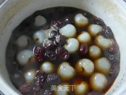 Make The red dates boil the twigs step 6