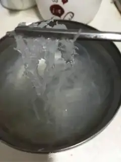 Make The sugar lilies step 0