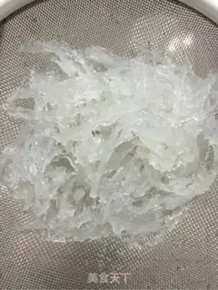 Make The sugar lilies step 1