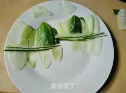 Make The cucumber water platter step 6
